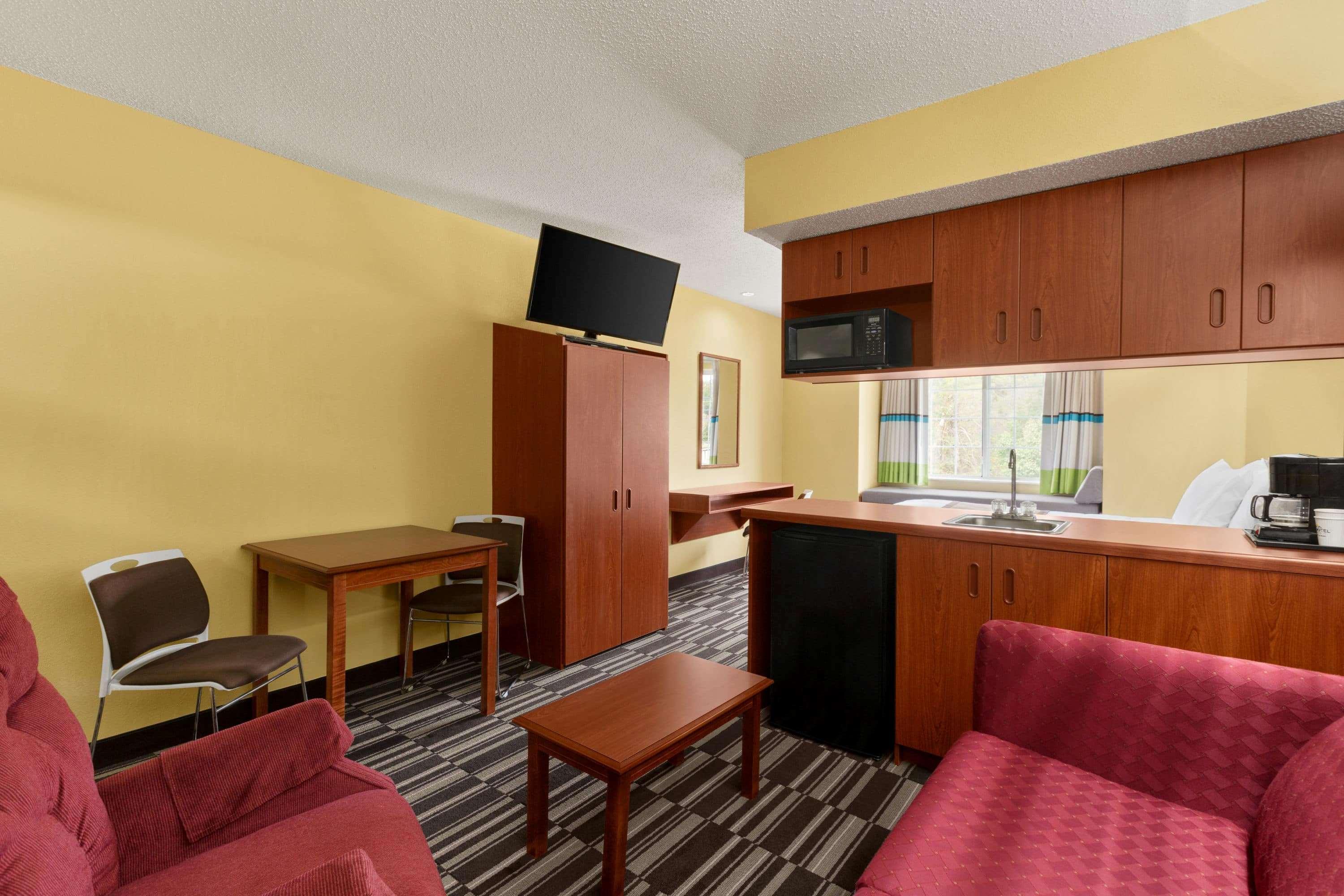Microtel Inn & Suites By Wyndham Thomasville Exterior foto